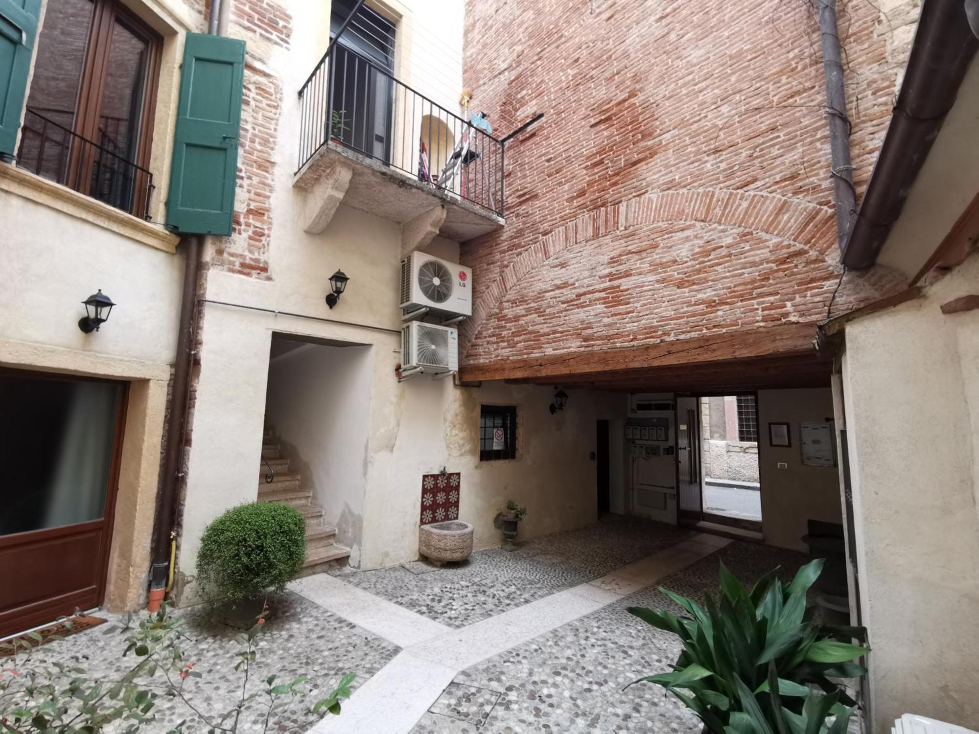 Dream One Apartment Verona Exterior photo